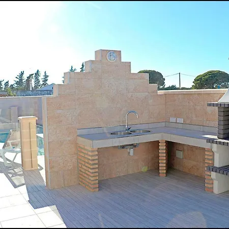 Chalet Peñuelas Con Piscina